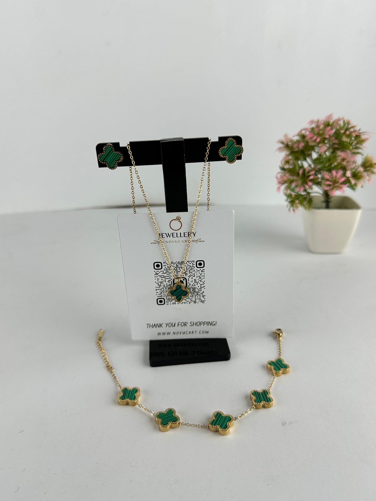 Green Elegance Jewelry Set